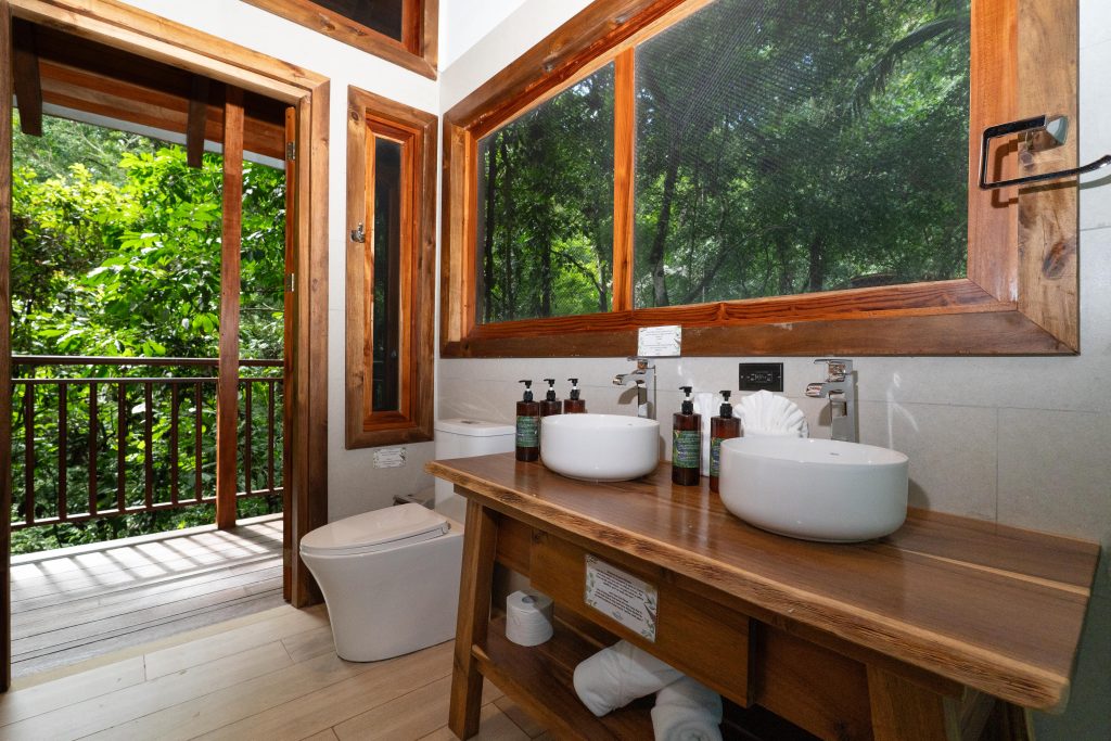 Bathroom - Deluxe Tree House - Maquenque Lodge Costa Rica.