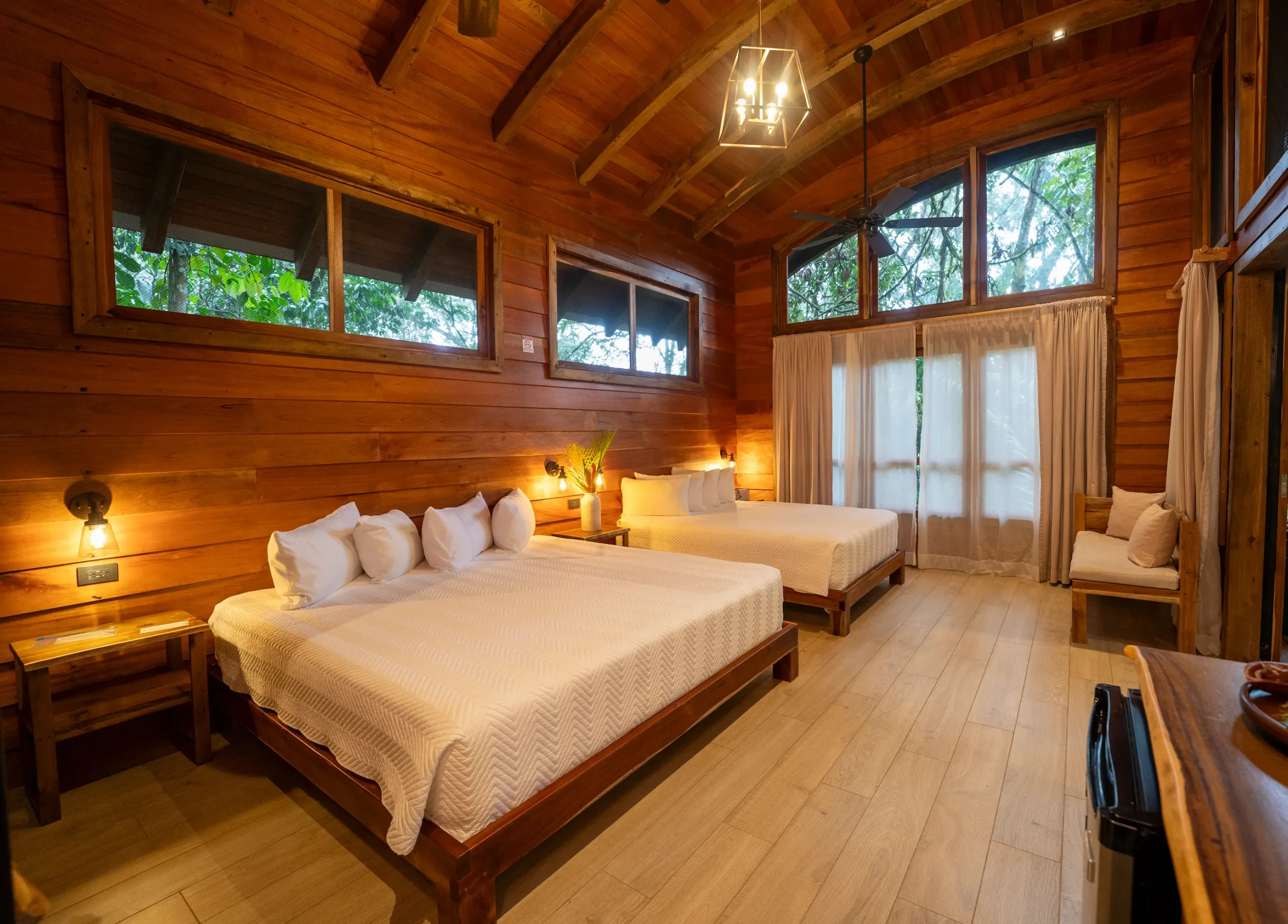 Deluxe Tree House